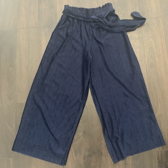 SOLD! Wide Leg Trousers - Picture 2 of 3